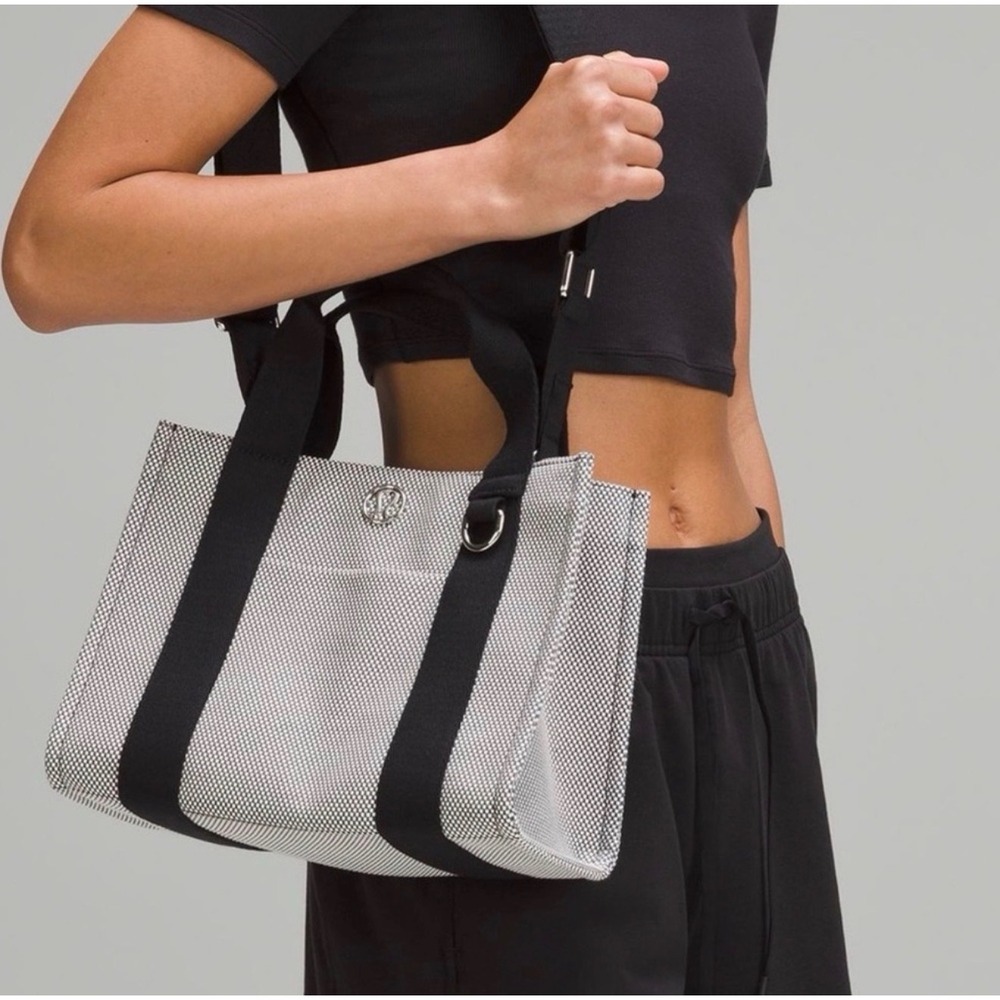 Lululemon Daily Multi-Pocket Canvas Tote Bag Crossbody Black White Micro Check